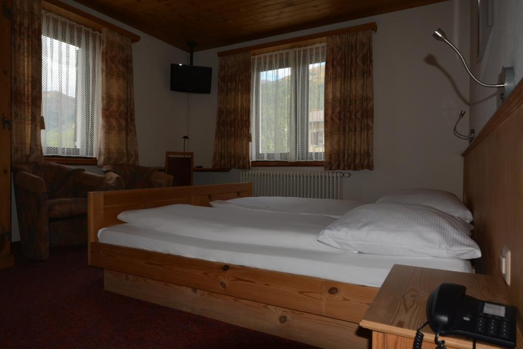 Hotel Terminus Samedan Zewnętrze zdjęcie